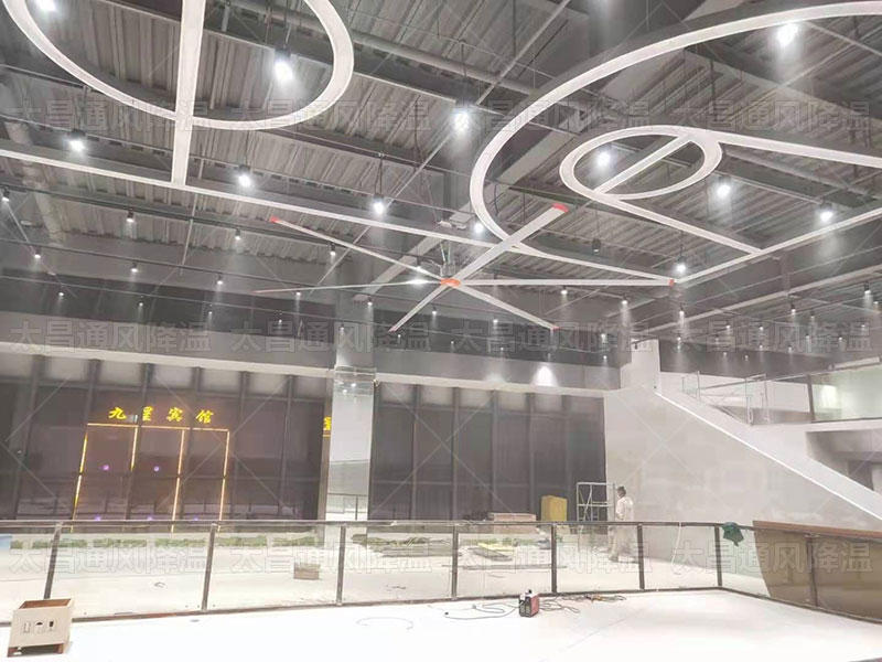 健身房用什么設(shè)備降溫比較合適？這款設(shè)備你一定要知道！